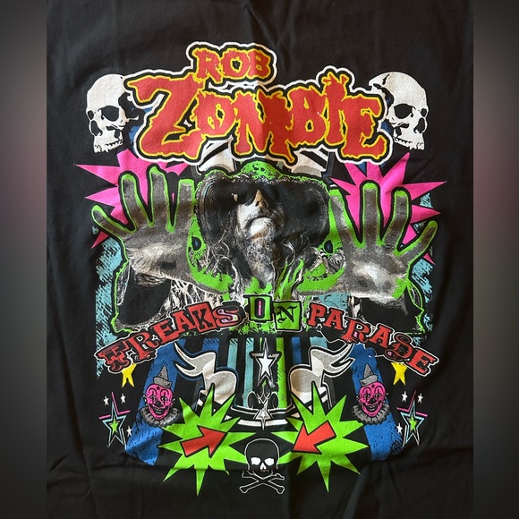🆕 NWT Rob Zombie Freaks On Parade T-Shirt size medium Hot Topic 🎸 - Picture 3 of 7